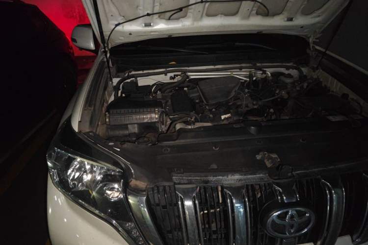 Used Toyota Prado  Engine Bay Right