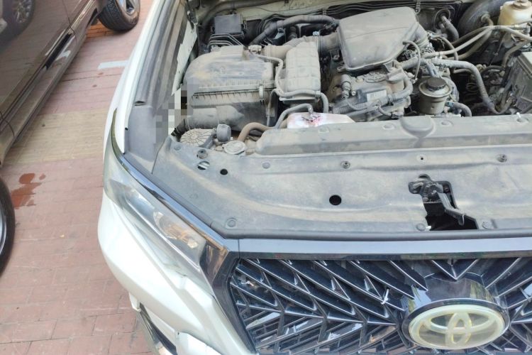 Used Toyota Prado  Engine Bay Right