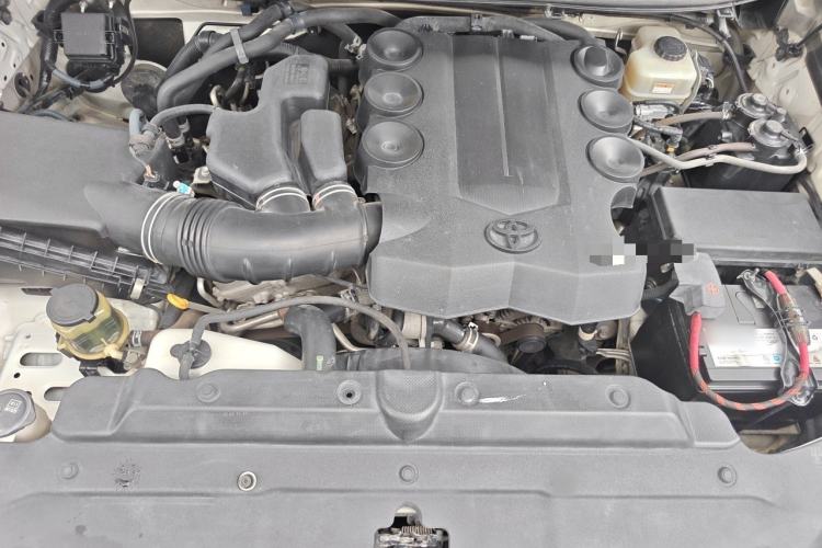 Used Toyota Prado  Engine Bay