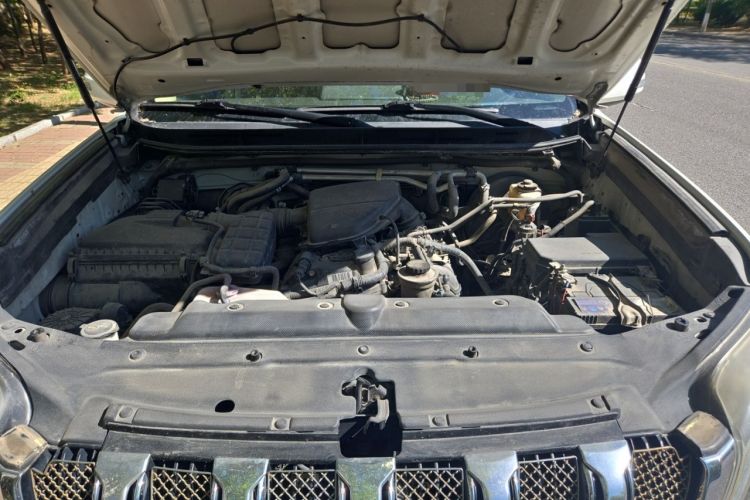 Used Toyota Prado  Engine Bay