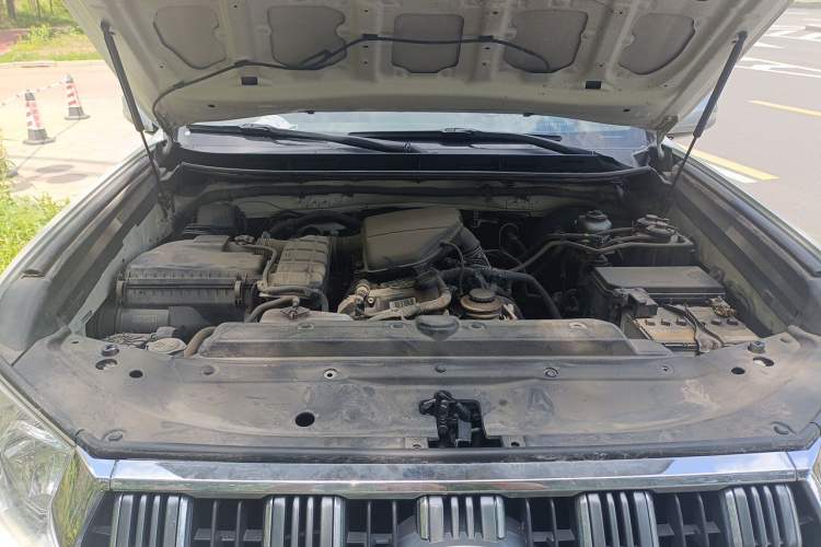 Used Toyota Prado  Engine Bay