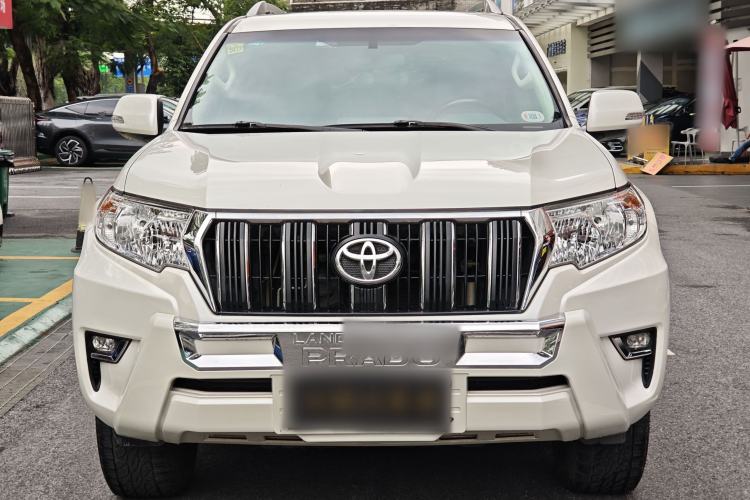 Used Toyota Prado 2017 2.7L Automatic 2700 Gasoline 4x4 7-Seater – Middle East Version Exterior 7