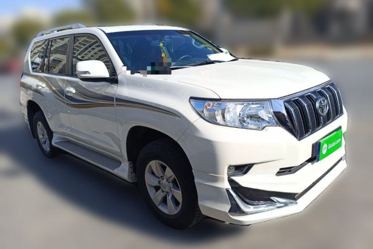 Used Toyota Prado 2017 2.7L Automatic 2700 Gasoline 4x4 7-Seater – Middle East Version Front Right 45 Deg