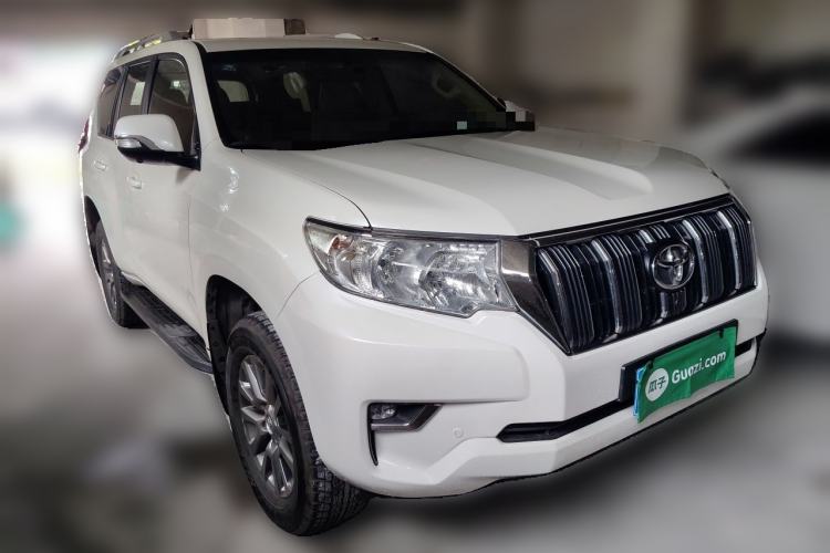Used Toyota Prado 2017 4.0L U.S.-Spec Version 7 Seats Front Right 45 Deg