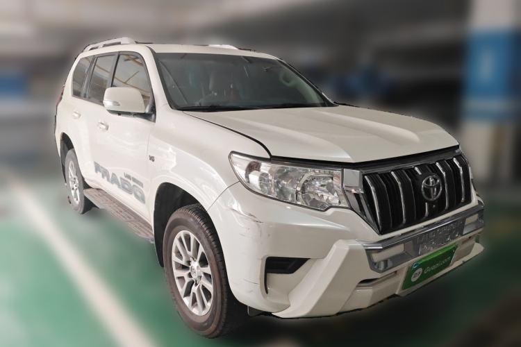 Used Toyota Prado 2017 4000 TXL Dual Airbags Side-Mounted – Middle East Version Front Right 45 Deg