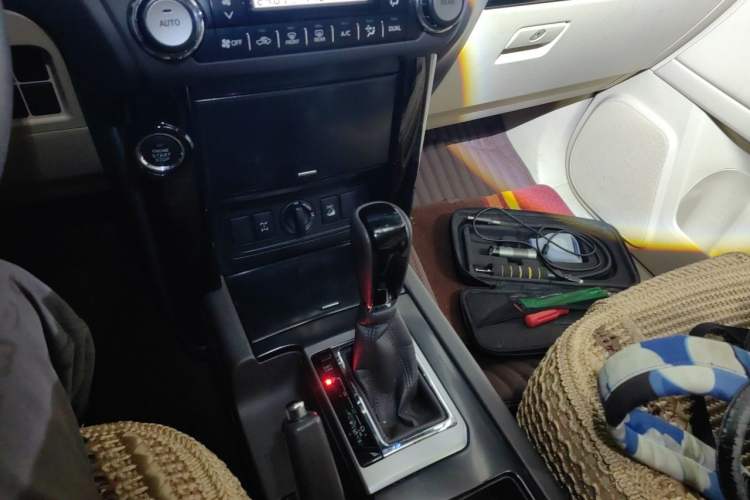 Used Toyota Prado  Gear Lever