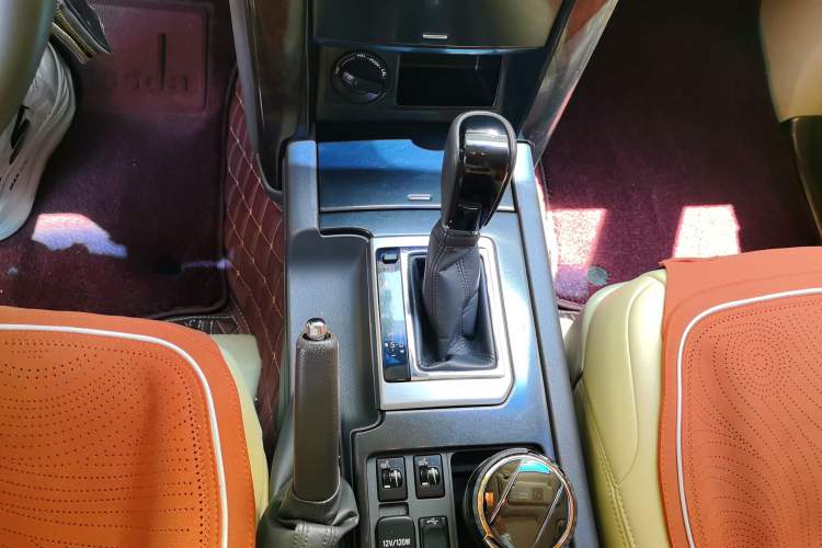 Used Toyota Prado  Gear Lever