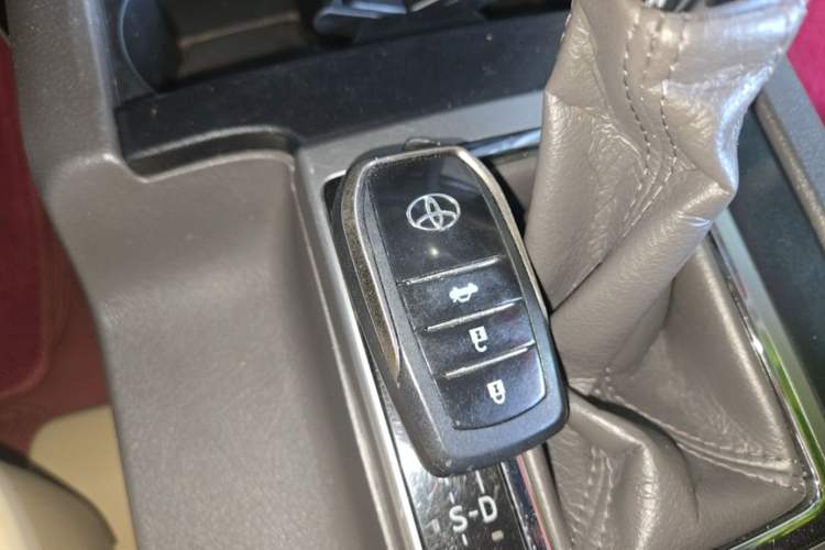 Used Toyota Prado 2017 2700 TXL Middle East Edition Interior 1