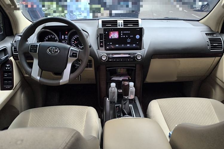 Used Toyota Prado 2017 2700 VX with Nine Airbags Outboard Mount – Middle East Version Interior 2