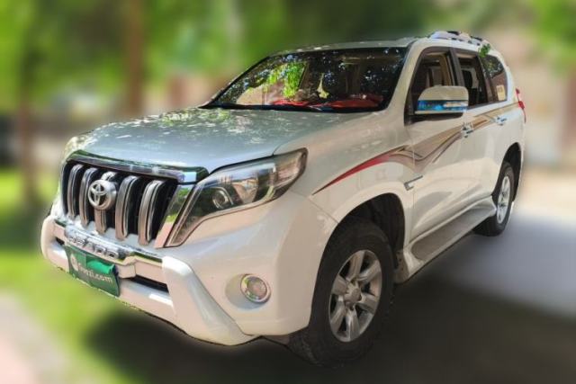 Toyota Prado 2017 2700 TX Middle East Edition مستعملة