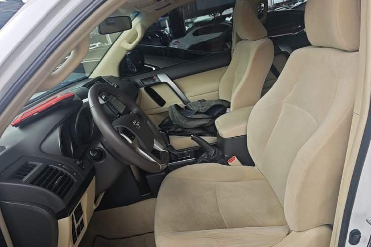 Used Toyota Prado 2017 4000 TXL Dual Airbags Side-Mounted – Middle East Version Left Front Seat