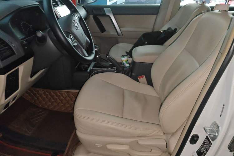 Used Toyota Prado 2017 4000 TXL Dual Airbags Side-Mounted – Middle East Version Left Front Seat