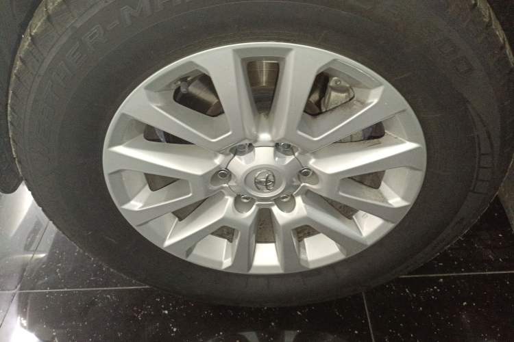 Used Toyota Prado 2017 2.7L Parallel Import Left Front Wheel Hub