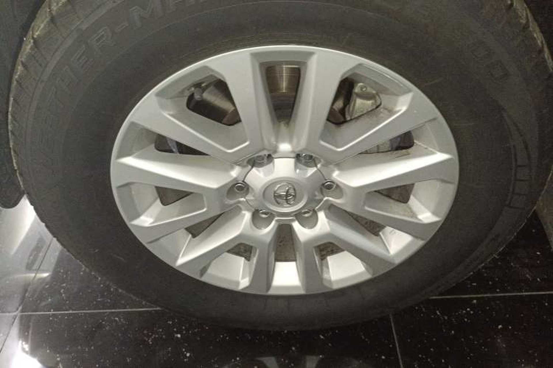 Used Toyota Prado 2017 2.7L Parallel Import Left Front Wheel Hub