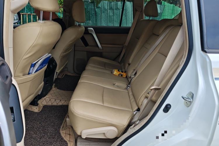 Used Toyota Prado 2017 4.0L U.S.-Spec Version 7 Seats Left Rear Seat