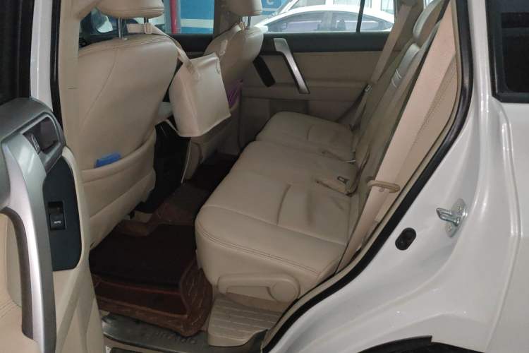 Used Toyota Prado 2017 4000 TXL Dual Airbags Side-Mounted – Middle East Version Left Rear Seat