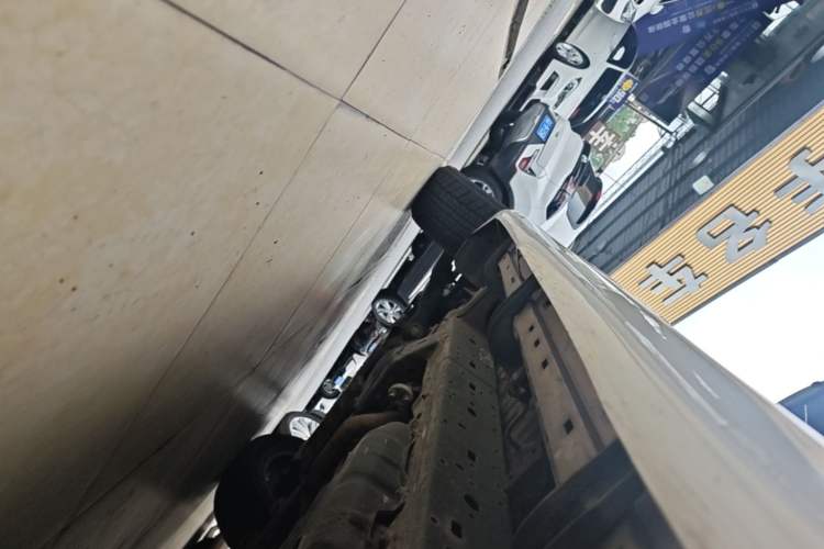 Used Toyota Prado 2017 4000 TXL Dual Airbags Side-Mounted – Middle East Version Left Side Sill