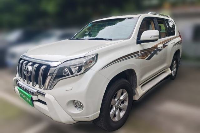 Used Toyota Prado 2017 2700 VX with Nine Airbags Outboard Mount – Middle East Version