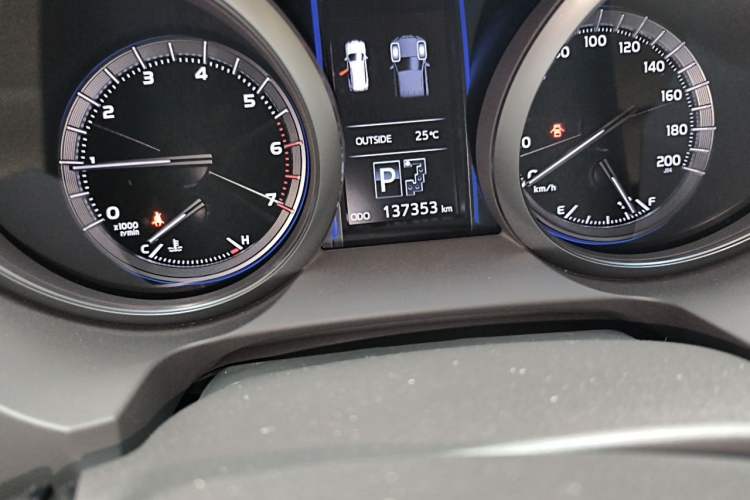 Used Toyota Prado 2017 2700 VX with Nine Airbags Outboard Mount – Middle East Version Odometer Close Up