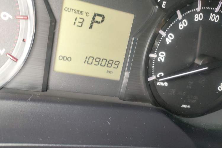 Used Toyota Prado 2017 2.7L Parallel Import Odometer Close Up