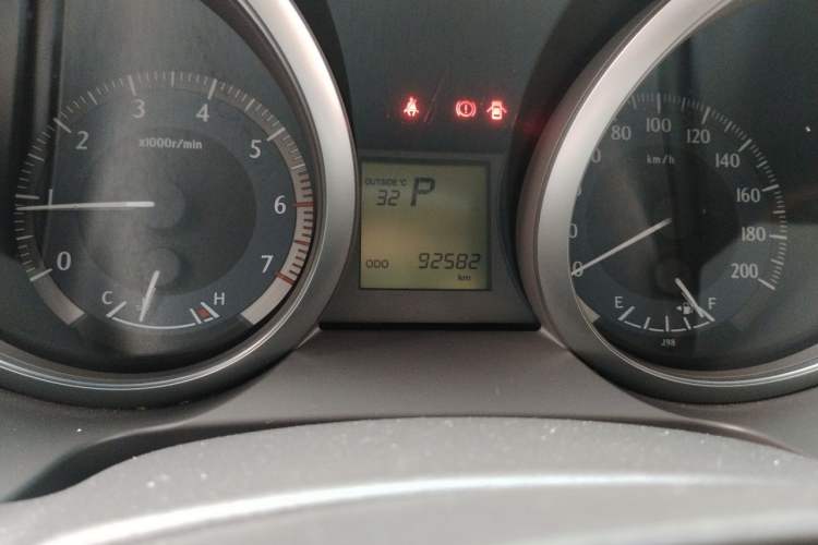 Used Toyota Prado 2017 2.7L Automatic TXL Dual Airbags Underbody Mounting – Middle East Odometer Close Up