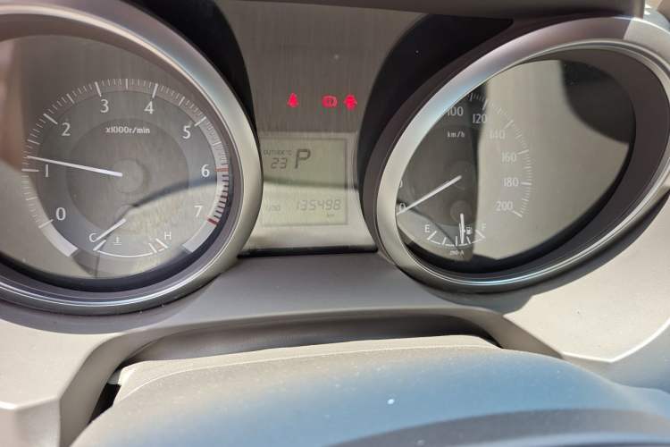Used Toyota Prado 2017 4000 TXL Dual Airbags Side-Mounted – Middle East Version Odometer Close Up