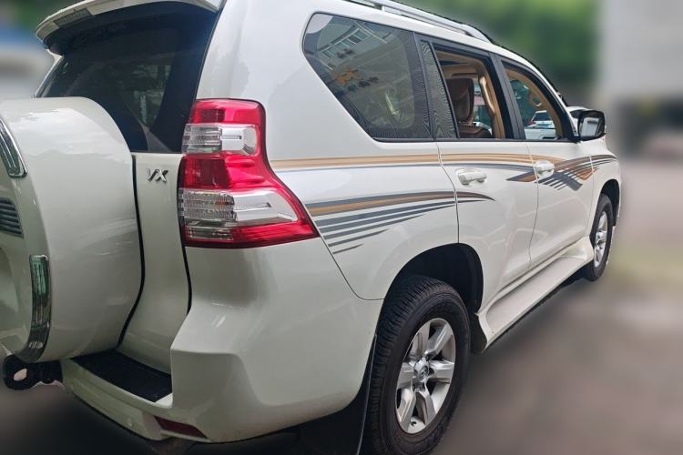 Used Toyota Prado 2017 2700 VX with Nine Airbags Outboard Mount – Middle East Version Rear Right 45 Deg