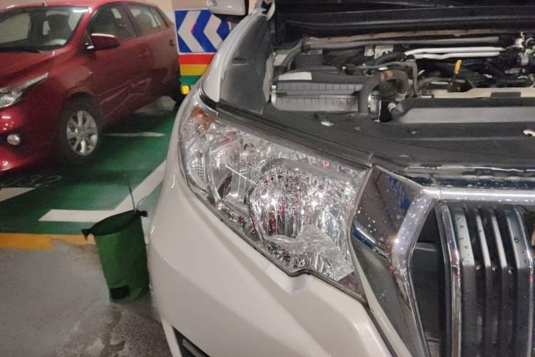 Used Toyota Prado  Right Front Headlight