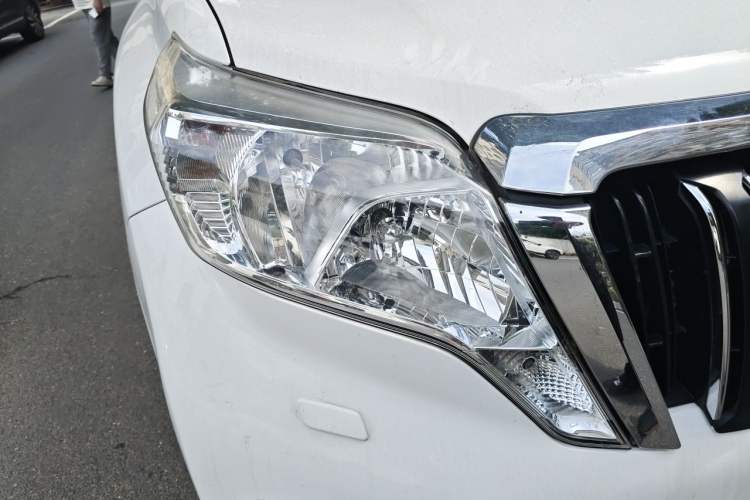 Used Toyota Prado  Right Front Headlight