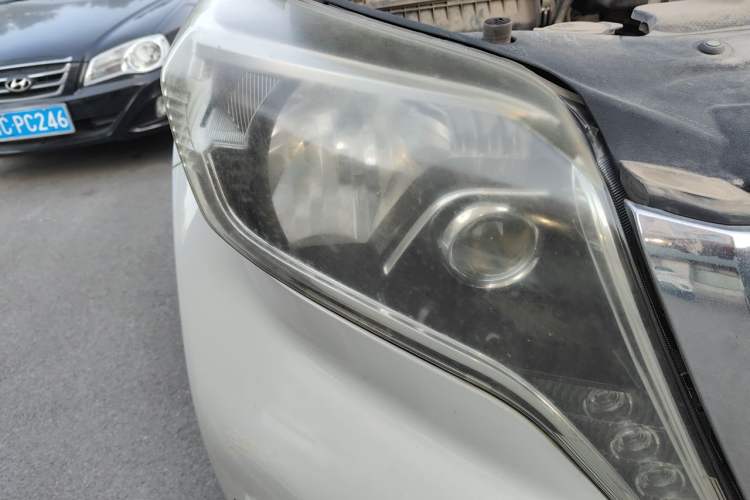 Used Toyota Prado  Right Front Headlight
