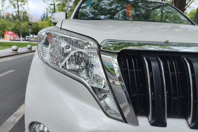 Used Toyota Prado 2017 2700 TX Middle East Edition Right Front Headlight