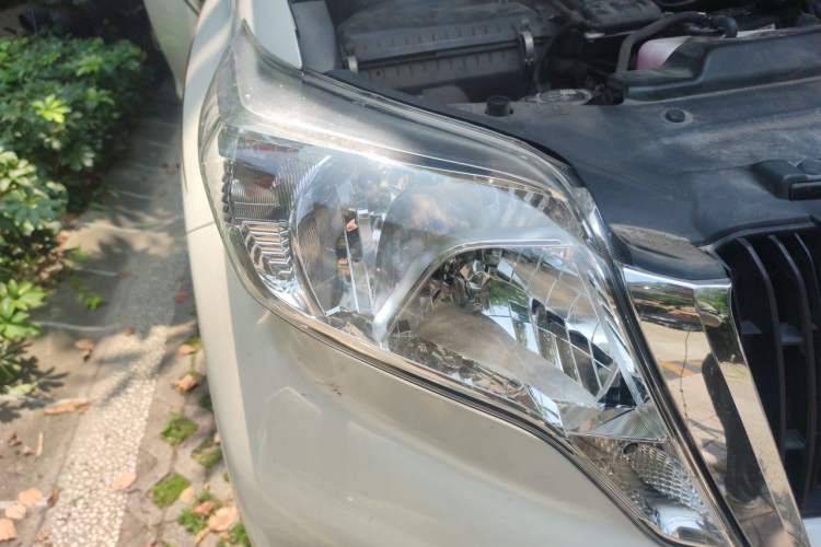 Used Toyota Prado  Right Front Headlight