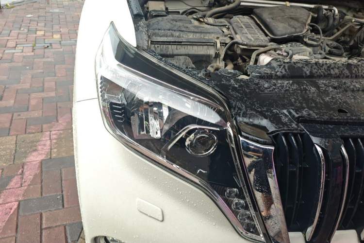 Used Toyota Prado  Right Front Headlight