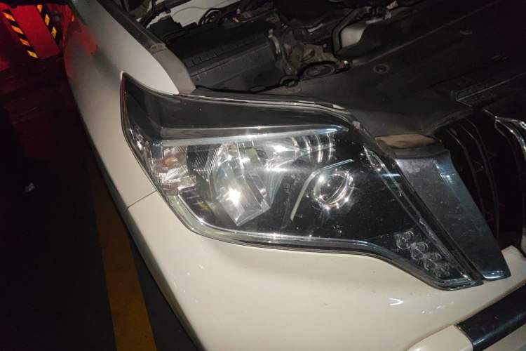 Used Toyota Prado  Right Front Headlight