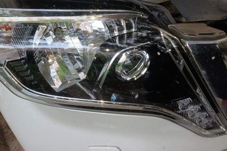 Used Toyota Prado  Right Front Headlight