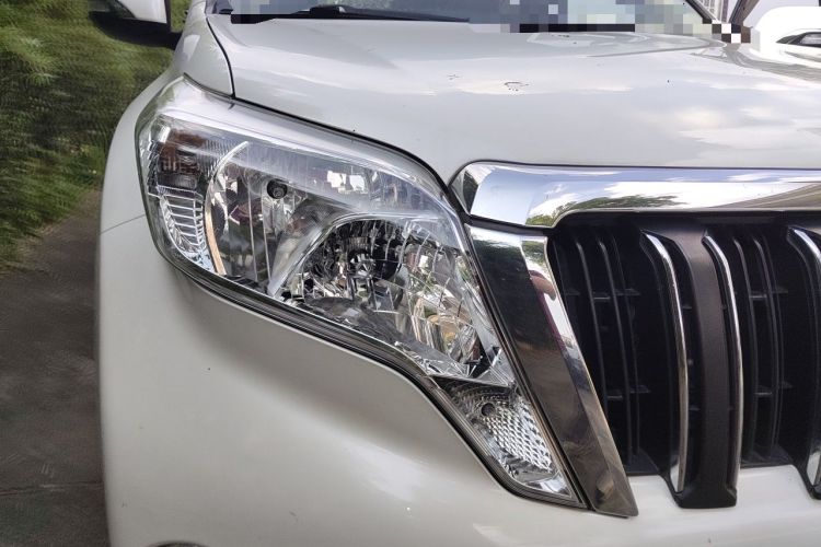Used Toyota Prado  Right Front Headlight