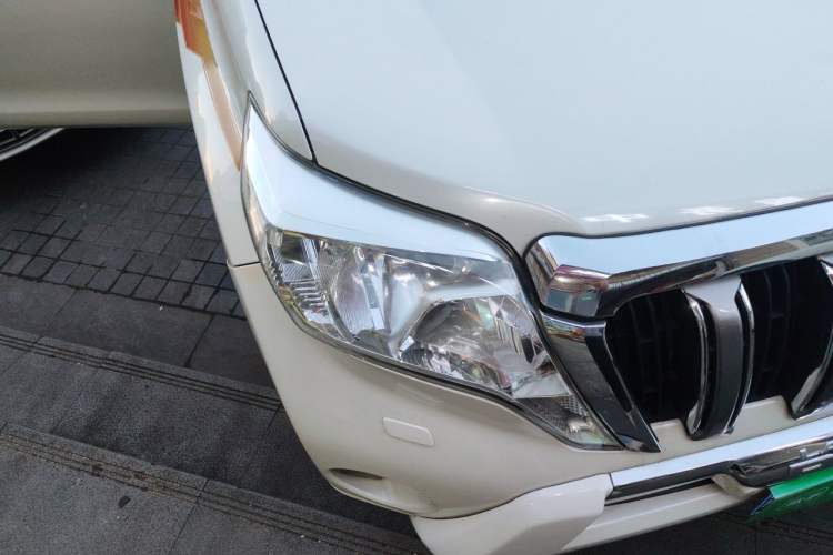 Used Toyota Prado 2017 2.7L Parallel Import Right Front Headlight