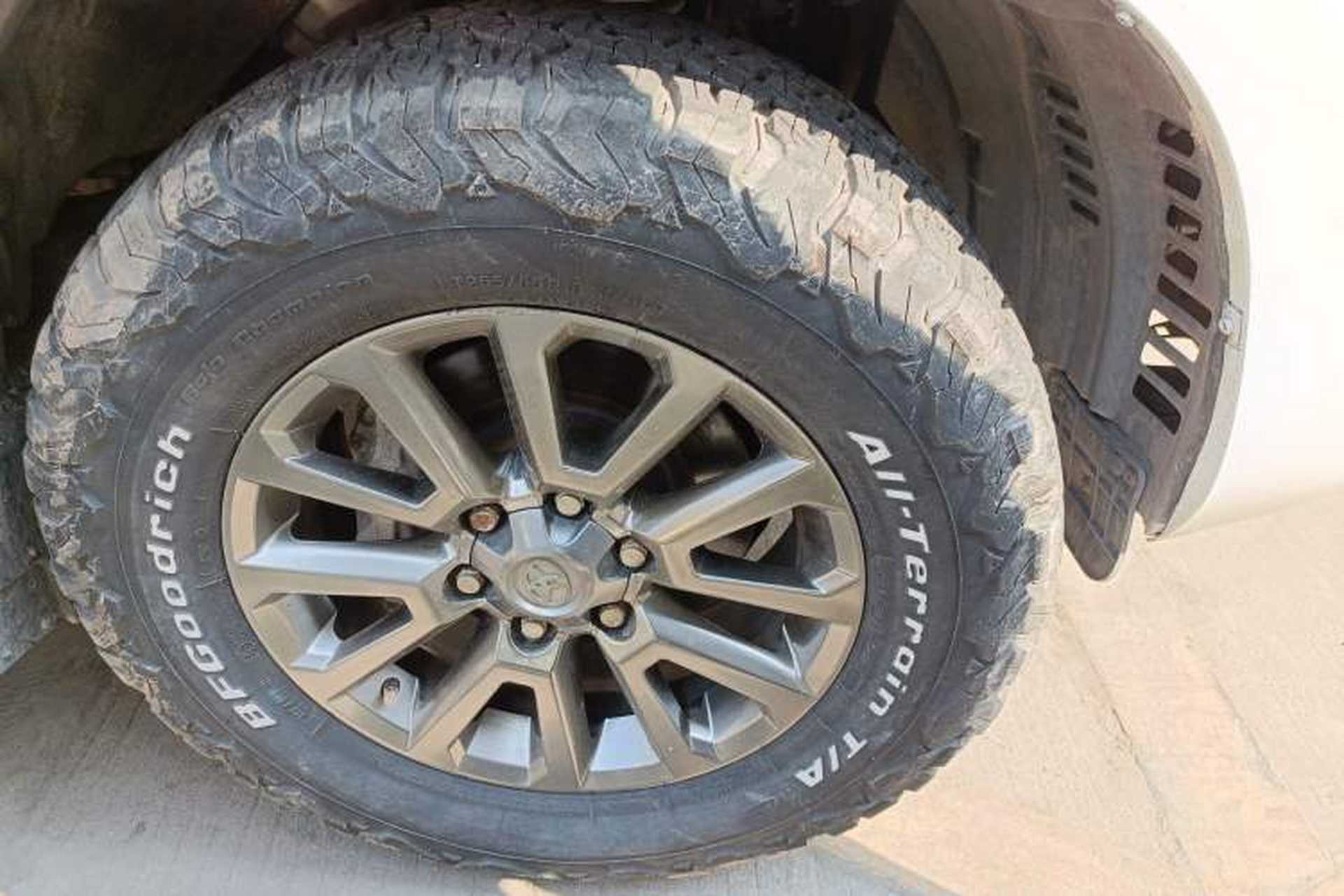 Used Toyota Prado 2017 2700 TX Middle East Edition Right Front Wheel Hub