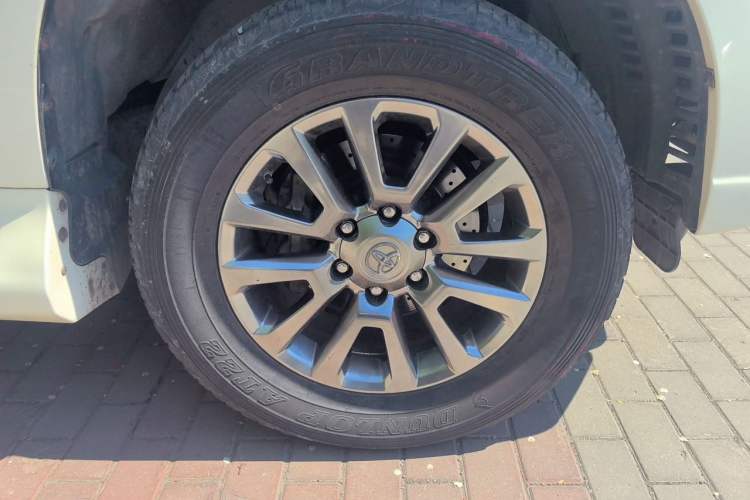 Used Toyota Prado 2017 2700 TX Middle East Edition Right Front Wheel Hub