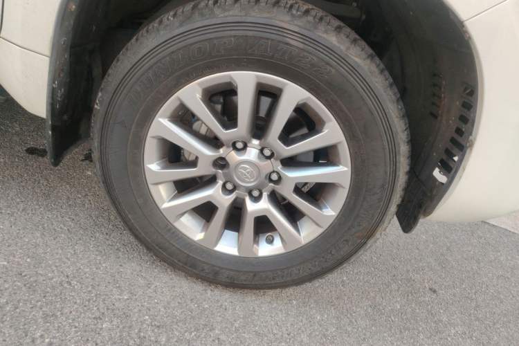 Used Toyota Prado 2017 2.7L Automatic TXL Dual Airbags Underbody Mounting – Middle East Right Front Wheel Hub