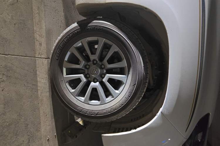 Used Toyota Prado 2017 2.7L Parallel Import Right Front Wheel Hub