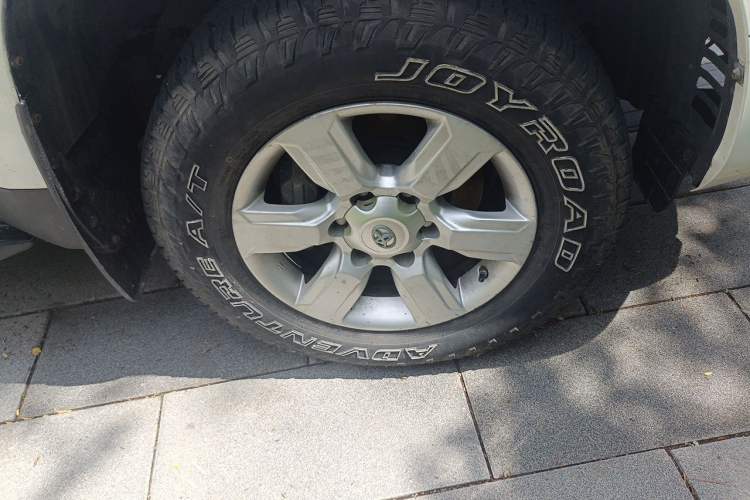 Used Toyota Prado  Right Front Wheel Hub