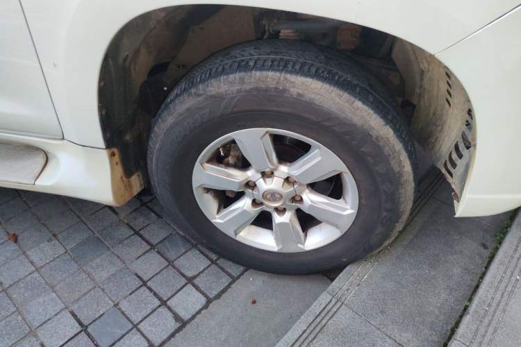 Used Toyota Prado 2017 2.7L Parallel Import Right Front Wheel Hub