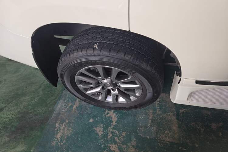 Used Toyota Prado 2017 2700 TXL Middle East Edition Right Rear Wheel Hub