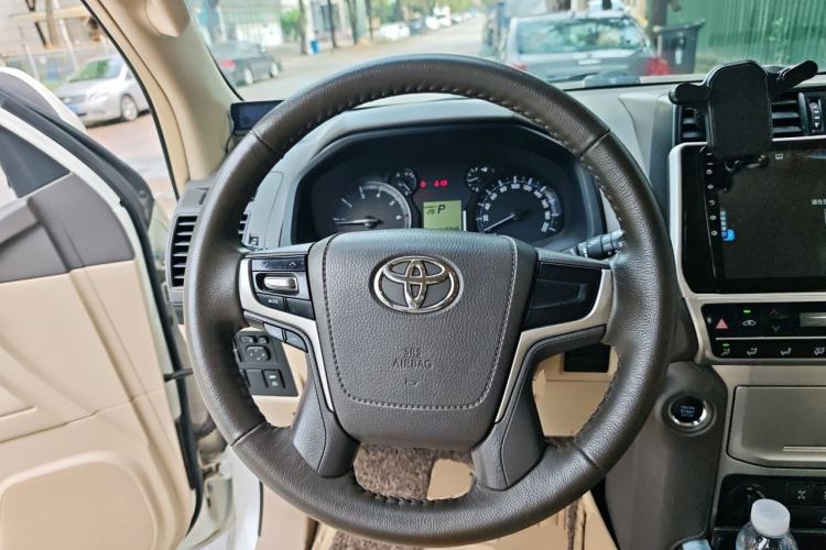 Used Toyota Prado 2017 4.0L U.S.-Spec Version 7 Seats Steering Wheel