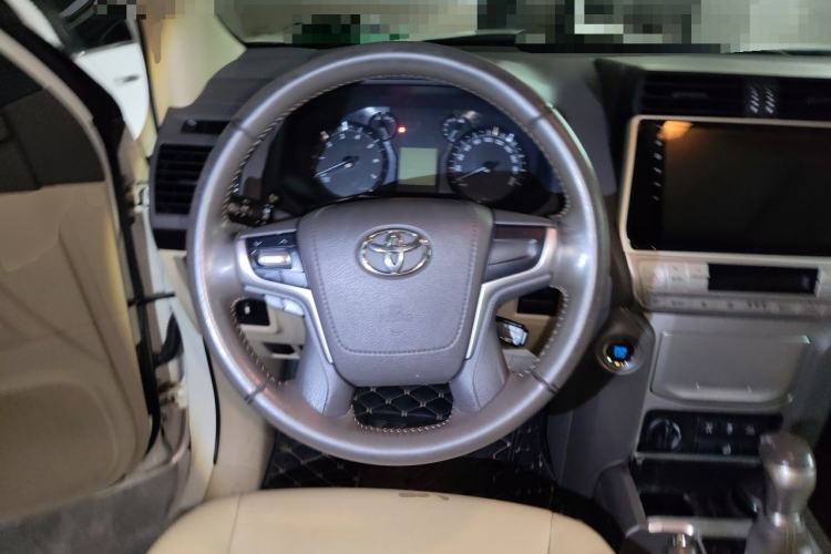 Used Toyota Prado 2017 4.0L U.S.-Spec Version 7 Seats Steering Wheel