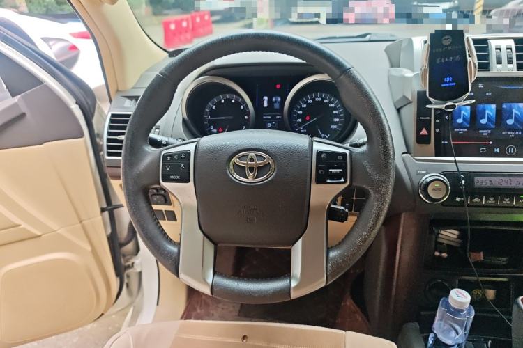 Used Toyota Prado 2017 2700 VX with Nine Airbags Outboard Mount – Middle East Version Steering Wheel