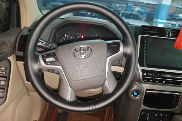 Used Toyota Prado 2017 4000 TXL Dual Airbags Side-Mounted – Middle East Version Steering Wheel