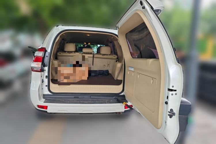 Used Toyota Prado  Trunk