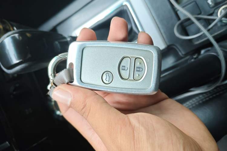 Used Toyota Prado  Vehicle Key
